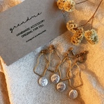 pierce or earring