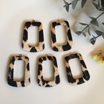 <4個>レオパード柄 台形チャーム ベージュ