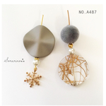  No.A487 ❄︎雪の結晶❄︎ グレーのアシンメトリーピアス / イヤリング