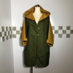 カーキグリーン×マスタード の大人パーカー