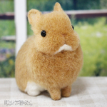 ☆羊毛フェルトのウサギ オレンジの立ち耳 座りポーズ☆