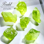 【宝石質結晶！】ペリドット原石【極上の透明感、発色、輝き✧】約３g【５〜７石】セット【パキスタン/コイスタン産！】