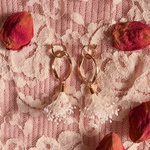 white dry flower pierce