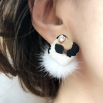 leopard cabochonとスワロのファー ピアス/イヤリング      冬 クリスマス  ホワイト