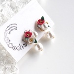 椿ピアス/イヤリング