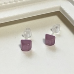 樹脂ピアス ほんのりパール 紫
