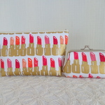 ＵＳＡコットン　リップ柄　シンプル＆がま口ポーチ（100均口金）