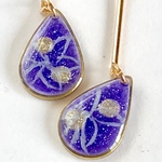 紫花の輝きレジンピアス