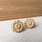 陶土:サボテンの花 イヤリング✳︎ピアス【パステルベージュ&リッチゴールド】