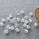 白雪　チェコビーズ　4mm 25個