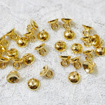 ガラスドーム用　５０個前後　８mm　プラスチックのゴールドキャップ　B-6-7