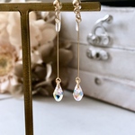 小さなしずくのピアス/イヤリング