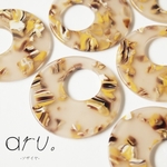 [S1811-19]【6個】 アクリルチャーム 円形 丸 穴あり ベージュmix
