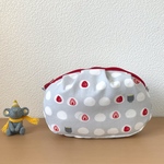 たっぷり入るポーチ(いちご大福)