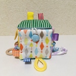 優しいカシャカシャ★布おもちゃ★サイコロボール②
