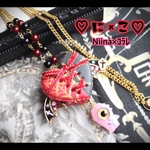 ♡に×こ♡(Niina&ｺﾗﾚ ｺﾗﾎﾞ)蜘蛛の巣ハート♡ラッピングマカロンのネックレス(レッド＆ブラック)
