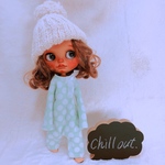 柔らかエメラルドグリーンのルームウエア(ストレートパンツ)大きめポンポンのあったかニット帽のセット