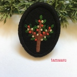 キラキラの木の実刺繍ブローチ✴︎501