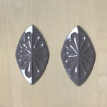 VINTAGE GRAY OVAL FLOWER DESIGN CABOCHONS