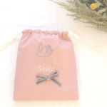 スワン刺繍とベルベットリボンの巾着袋