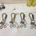 【New】4色から選べる!ヌメ革のカラビナキーホルダー【牛革全4色/オイル・ヌメ革】【郵便送料無料サービス】