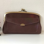 チョコ色レザーのふっくらマチ＆外ポッケ付き本革親子がまぐち長財布