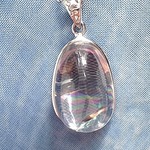 『✿　桜椿様　ご予約済み　✿』✨アイリスクォーツ （虹入り・ レインボー水晶）✨の ペンダント 　（ステンレスチェーン）
