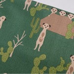 カットクロス｜53×44cm｜ミーアキャット｜グリーン｜アニマル｜プリント｜クロス｜コットン｜布｜綿