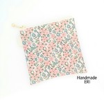 リバティの小さな四角いコーティングポーチ♪
