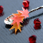 紅葉のイヤーカフ（霜月）