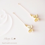蝶々のシンプルピアス／イヤリング