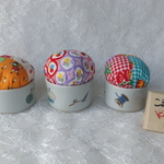 磁器に入ったピンクッション3種