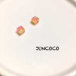 4㎜ミニキューブのカラフルピアス♡