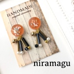 ラウンドレジンとスティックのピアス