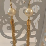 コットンパールとゴールドチェーンタッセルのピアス(イヤリング)