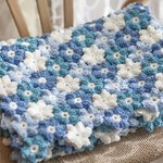 雪 ❁ハンドメイドかぎ針編み お花 モチーフ ❁手作り/編み物/かぎ針編み/鍵編み★ ソファーカバー/ブランケット★敬老の日