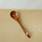 木のスプーン プチフラワータイル付き ピンク
