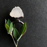水晶 蕾 リング