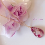 【送料込み】薔薇とローズクォーツとコリアンダーとメモリーオイル入りネックレス恋愛運