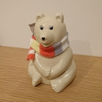 しろくま貯金箱のマルチカラーマフラー