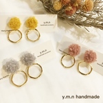 《SALE》モコモコカボションのピアス/イヤリング 金属アレルギー対応 あり