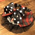 犬・猫の首輪　約26～29cm　cocoちゃん襟付きバンダナチョーカー　アリス・タータンチェック・ゴスロリ