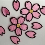 桜刺繍ワッペン  黒縁