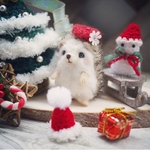 羊毛ハリネズミと編みクリスマスツリー