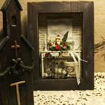 Christmas frame 小さなサンタと生成のチェスト