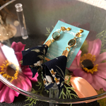 花柄スカーフタッセルピアス