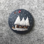 刺繍ブローチ ホワイトクリスマス