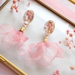flower✳︎【2way】リボンタッセルとかすみ草のイヤリング