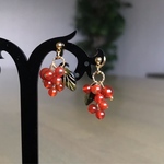 再販♡ レッドアゲートの実 ピアス イヤリング変更可能　南天