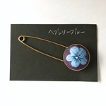 一輪のビオラのストールピン /ヘブンリーブルーの刺繍